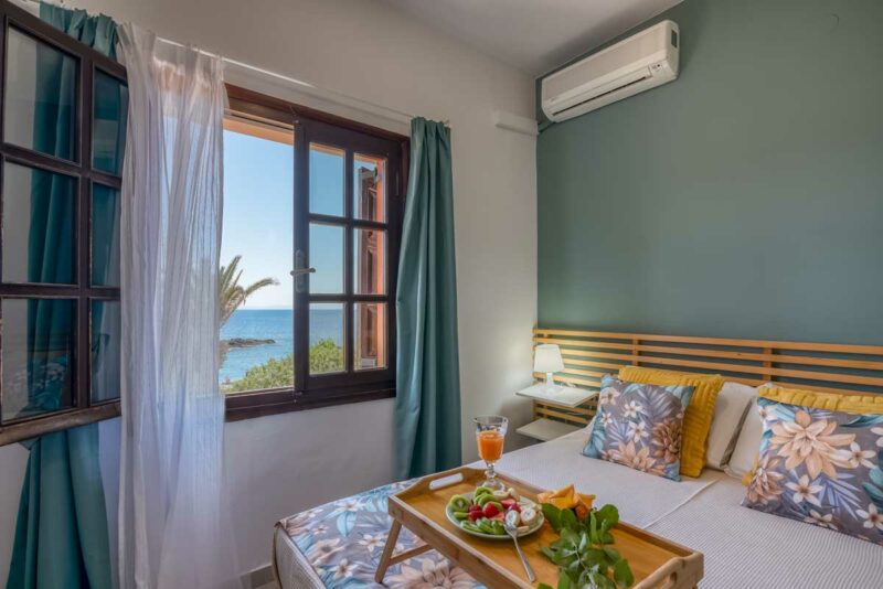 Two-Bedroom Apartment with Sea View for 5 guests